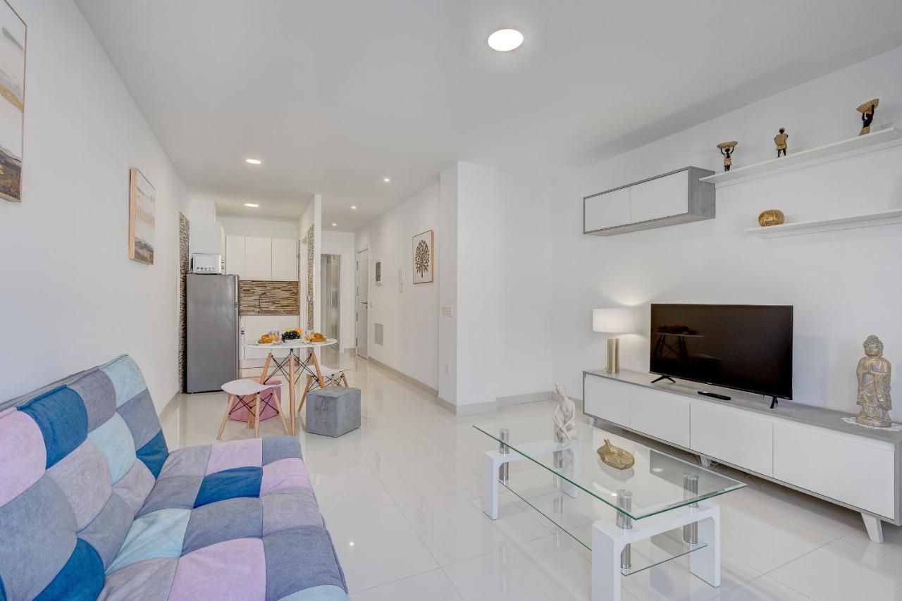 Coastal Escape Apartment Playa de San Juan  Exterior photo
