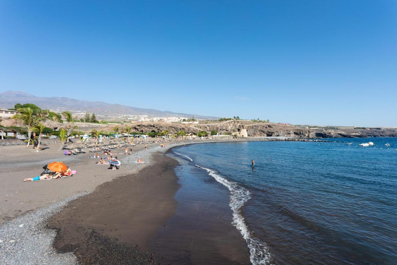 Coastal Escape Apartment Playa de San Juan  Exterior photo